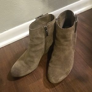 Lauren Blackwell gray suede booties sz. 8.5
